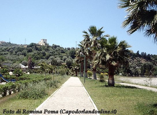 Villa Bagnoli ( lungo il viale )